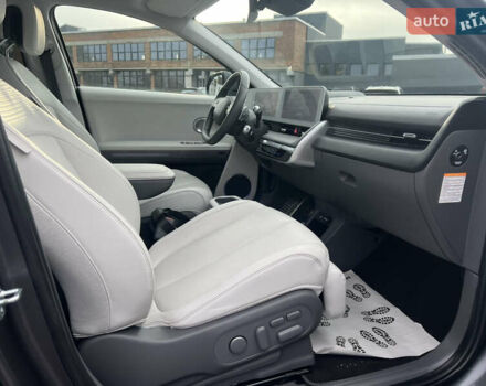 Сірий Хендай Ioniq 5, об'ємом двигуна 0 л та пробігом 128 тис. км за 25700 $, фото 51 на Automoto.ua