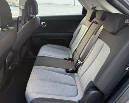 Серый Хендай Ioniq 5, объемом двигателя 0 л и пробегом 26 тыс. км за 25300 $, фото 6 на Automoto.ua