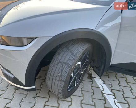 Серый Хендай Ioniq 5, объемом двигателя 0 л и пробегом 18 тыс. км за 28300 $, фото 8 на Automoto.ua