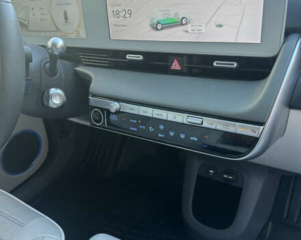 Серый Хендай Ioniq 5, объемом двигателя 0 л и пробегом 13 тыс. км за 28500 $, фото 14 на Automoto.ua