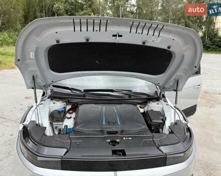 Серый Хендай Ioniq 5, объемом двигателя 0 л и пробегом 2 тыс. км за 27500 $, фото 50 на Automoto.ua