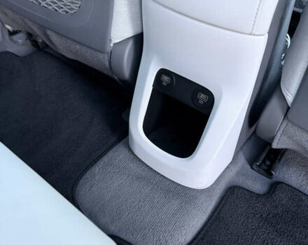 Серый Хендай Ioniq 5, объемом двигателя 0 л и пробегом 27 тыс. км за 30500 $, фото 34 на Automoto.ua