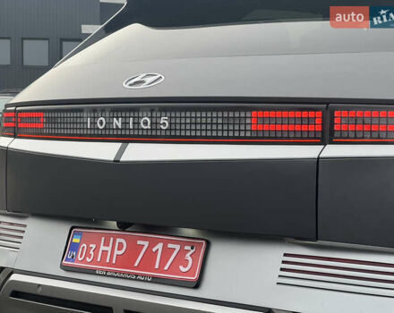 Сірий Хендай Ioniq 5, об'ємом двигуна 0 л та пробігом 128 тис. км за 25700 $, фото 24 на Automoto.ua
