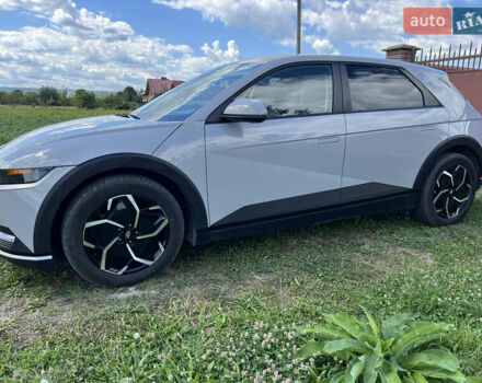 Серый Хендай Ioniq 5, объемом двигателя 0 л и пробегом 27 тыс. км за 28700 $, фото 4 на Automoto.ua
