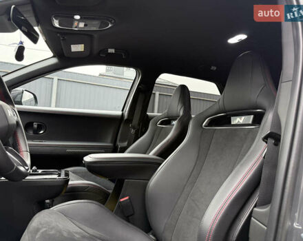 Серый Хендай Ioniq 5, объемом двигателя 0 л и пробегом 3 тыс. км за 39500 $, фото 32 на Automoto.ua