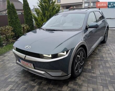 Серый Хендай Ioniq 5, объемом двигателя 0 л и пробегом 12 тыс. км за 29999 $, фото 3 на Automoto.ua