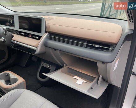 Сірий Хендай Ioniq 5, об'ємом двигуна 0 л та пробігом 7 тис. км за 32500 $, фото 23 на Automoto.ua