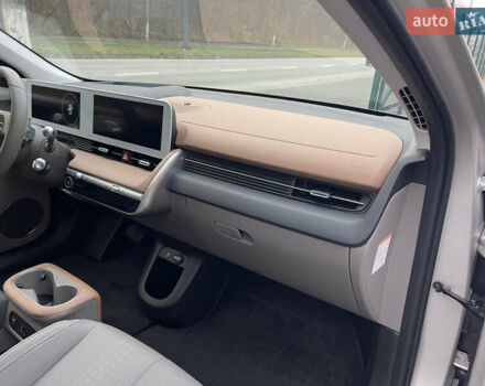 Сірий Хендай Ioniq 5, об'ємом двигуна 0 л та пробігом 7 тис. км за 32500 $, фото 22 на Automoto.ua