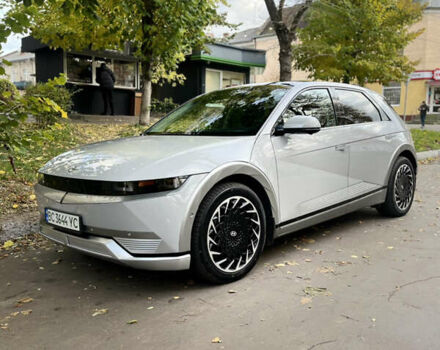Серый Хендай Ioniq 5, объемом двигателя 0 л и пробегом 29 тыс. км за 27500 $, фото 2 на Automoto.ua