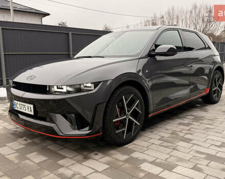 Серый Хендай Ioniq 5, объемом двигателя 0 л и пробегом 3 тыс. км за 39500 $, фото 2 на Automoto.ua