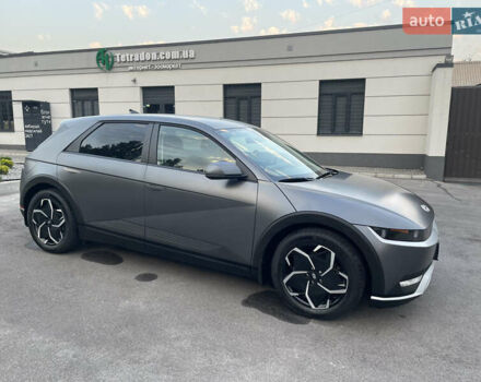 Серый Хендай Ioniq 5, объемом двигателя 0 л и пробегом 7 тыс. км за 30999 $, фото 14 на Automoto.ua