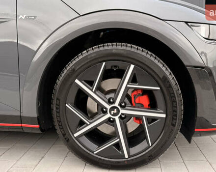 Серый Хендай Ioniq 5, объемом двигателя 0 л и пробегом 2 тыс. км за 40500 $, фото 11 на Automoto.ua