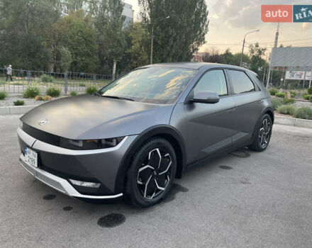 Серый Хендай Ioniq 5, объемом двигателя 0 л и пробегом 7 тыс. км за 30999 $, фото 3 на Automoto.ua