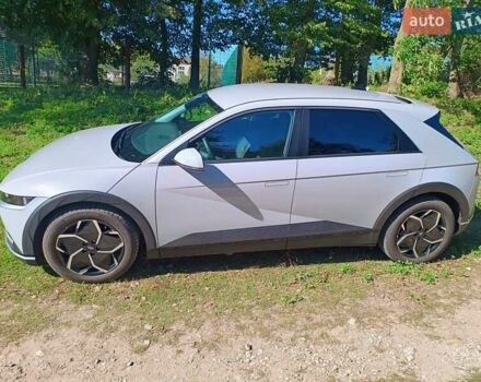 Серый Хендай Ioniq 5, объемом двигателя 0 л и пробегом 5 тыс. км за 28700 $, фото 5 на Automoto.ua
