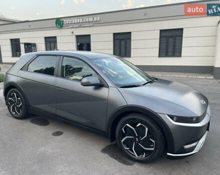 Серый Хендай Ioniq 5, объемом двигателя 0 л и пробегом 7 тыс. км за 30999 $, фото 16 на Automoto.ua