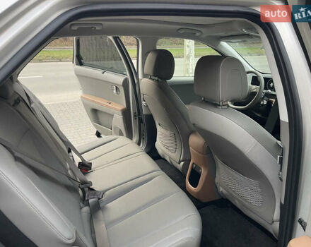 Сірий Хендай Ioniq 5, об'ємом двигуна 0 л та пробігом 7 тис. км за 32500 $, фото 19 на Automoto.ua