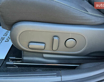 Серый Хендай Ioniq 5, объемом двигателя 0 л и пробегом 13 тыс. км за 27300 $, фото 14 на Automoto.ua