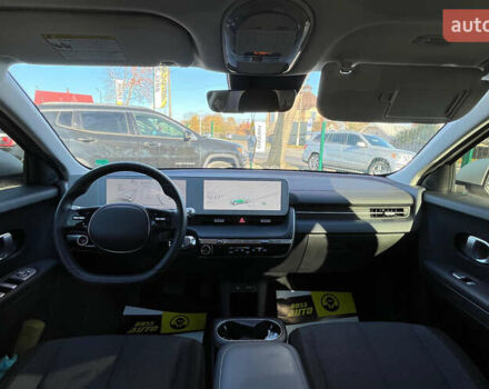 Серый Хендай Ioniq 5, объемом двигателя 0 л и пробегом 13 тыс. км за 27300 $, фото 7 на Automoto.ua