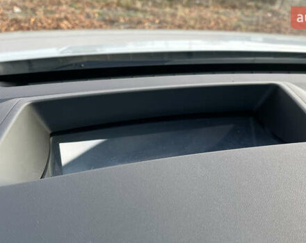 Серый Хендай Ioniq 5, объемом двигателя 0 л и пробегом 29 тыс. км за 27500 $, фото 4 на Automoto.ua