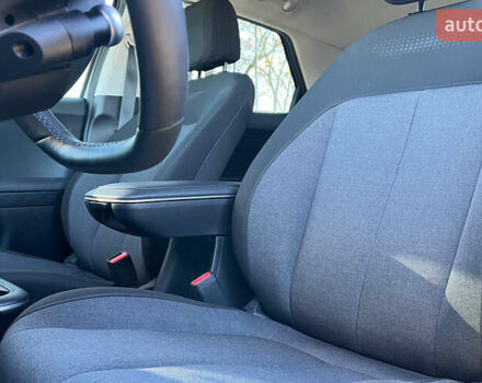 Серый Хендай Ioniq 5, объемом двигателя 0 л и пробегом 13 тыс. км за 27300 $, фото 13 на Automoto.ua