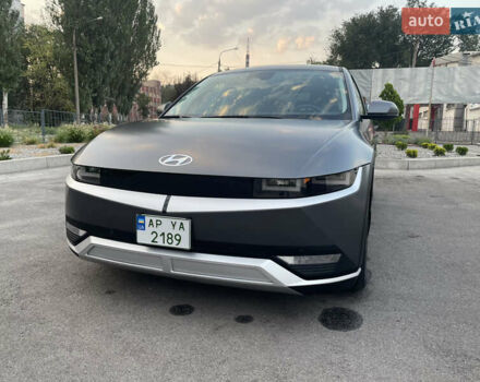 Серый Хендай Ioniq 5, объемом двигателя 0 л и пробегом 7 тыс. км за 30999 $, фото 5 на Automoto.ua