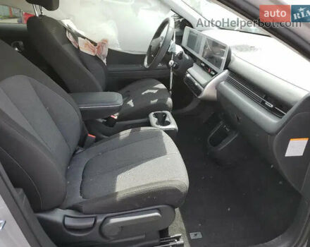 Серый Хендай Ioniq 5, объемом двигателя 0 л и пробегом 11 тыс. км за 18900 $, фото 6 на Automoto.ua