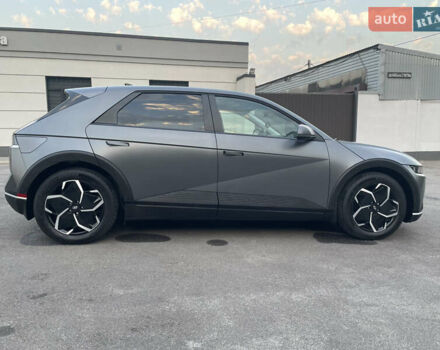 Серый Хендай Ioniq 5, объемом двигателя 0 л и пробегом 7 тыс. км за 30999 $, фото 22 на Automoto.ua