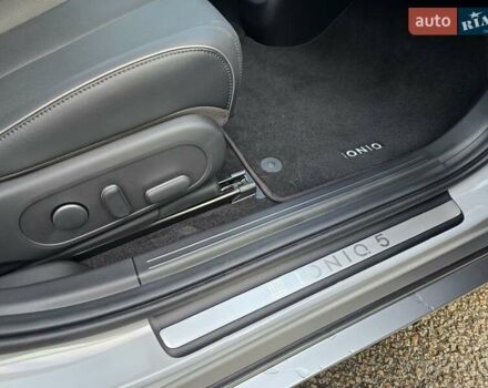 Сірий Хендай Ioniq 5, об'ємом двигуна 0 л та пробігом 1 тис. км за 47499 $, фото 83 на Automoto.ua