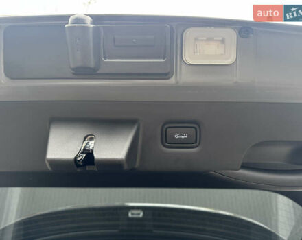 Серый Хендай Ioniq 5, объемом двигателя 0 л и пробегом 8 тыс. км за 49500 $, фото 28 на Automoto.ua