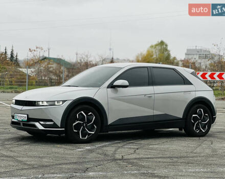 Серый Хендай Ioniq 5, объемом двигателя 0 л и пробегом 69 тыс. км за 27500 $, фото 1 на Automoto.ua