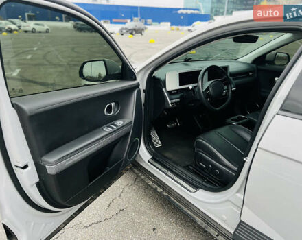 Серый Хендай Ioniq 5, объемом двигателя 0 л и пробегом 69 тыс. км за 27500 $, фото 16 на Automoto.ua