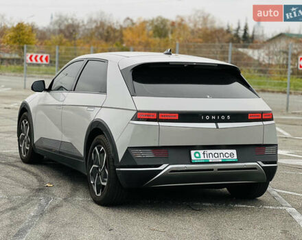 Серый Хендай Ioniq 5, объемом двигателя 0 л и пробегом 69 тыс. км за 27500 $, фото 5 на Automoto.ua