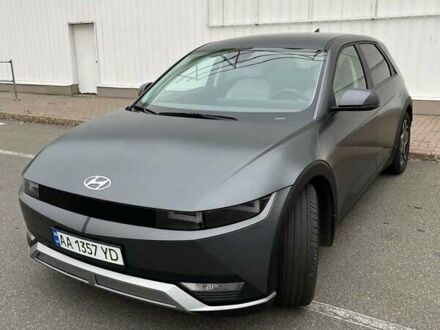 Серый Хендай Ioniq 5, объемом двигателя 0 л и пробегом 34 тыс. км за 27300 $, фото 1 на Automoto.ua