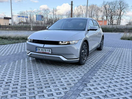 Серый Хендай Ioniq 5, объемом двигателя 0 л и пробегом 27 тыс. км за 30500 $, фото 1 на Automoto.ua