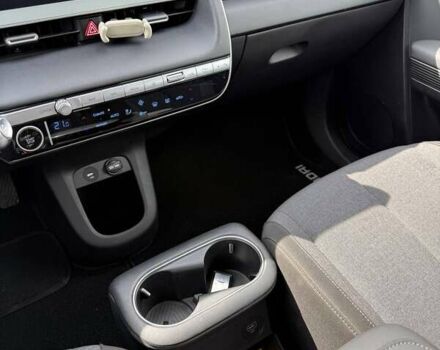 Синій Хендай Ioniq 5, об'ємом двигуна 0 л та пробігом 12 тис. км за 24953 $, фото 25 на Automoto.ua