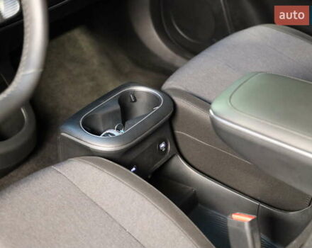 Синий Хендай Ioniq 5, объемом двигателя 0 л и пробегом 29 тыс. км за 23300 $, фото 28 на Automoto.ua