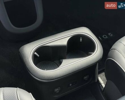 Синій Хендай Ioniq 5, об'ємом двигуна 0 л та пробігом 40 тис. км за 30990 $, фото 28 на Automoto.ua