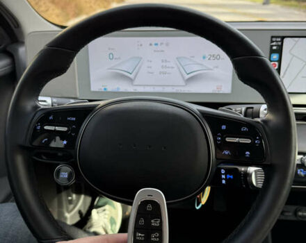 Синий Хендай Ioniq 5, объемом двигателя 0 л и пробегом 23 тыс. км за 27500 $, фото 4 на Automoto.ua