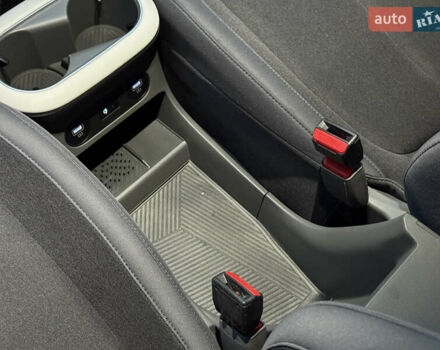 Синій Хендай Ioniq 5, об'ємом двигуна 0 л та пробігом 13 тис. км за 28500 $, фото 41 на Automoto.ua