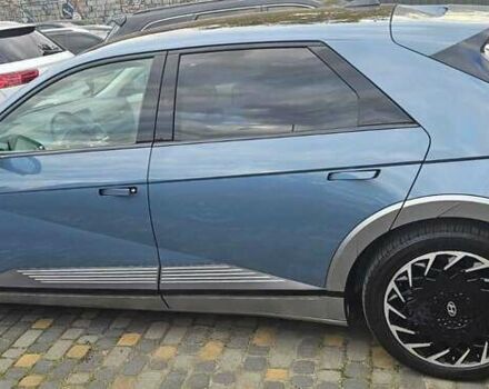 Синий Хендай Ioniq 5, объемом двигателя 0 л и пробегом 7 тыс. км за 36500 $, фото 2 на Automoto.ua