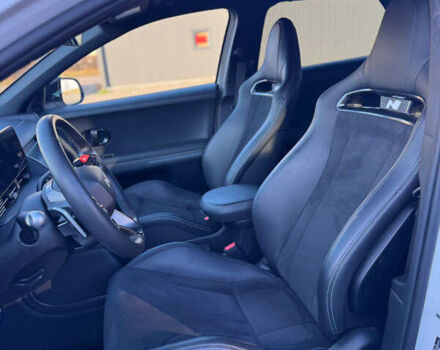 Белый Хендай Ioniq 5 N, объемом двигателя 0 л и пробегом 15 тыс. км за 43999 $, фото 9 на Automoto.ua