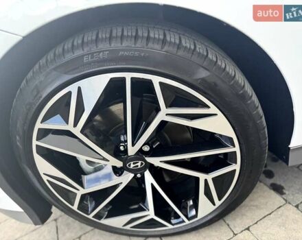 Белый Хендай IONIQ 6, объемом двигателя 0 л и пробегом 7 тыс. км за 32600 $, фото 55 на Automoto.ua