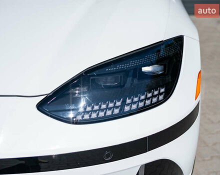 Белый Хендай IONIQ 6, объемом двигателя 0 л и пробегом 4 тыс. км за 25950 $, фото 24 на Automoto.ua