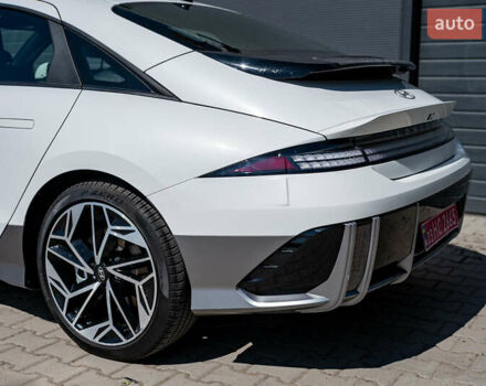 Белый Хендай IONIQ 6, объемом двигателя 0 л и пробегом 4 тыс. км за 25950 $, фото 8 на Automoto.ua