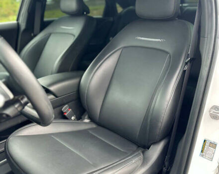 Белый Хендай IONIQ 6, объемом двигателя 0 л и пробегом 50 тыс. км за 25700 $, фото 15 на Automoto.ua