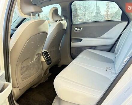 Білий Хендай IONIQ 6, об'ємом двигуна 0 л та пробігом 63 тис. км за 26900 $, фото 34 на Automoto.ua