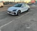 Белый Хендай IONIQ 6, объемом двигателя 0 л и пробегом 50 тыс. км за 25000 $, фото 1 на Automoto.ua