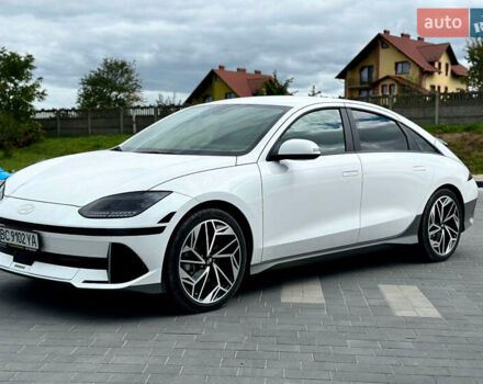 Белый Хендай IONIQ 6, объемом двигателя 0 л и пробегом 50 тыс. км за 25700 $, фото 5 на Automoto.ua