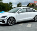 Белый Хендай IONIQ 6, объемом двигателя 0 л и пробегом 50 тыс. км за 25700 $, фото 6 на Automoto.ua