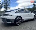 Белый Хендай IONIQ 6, объемом двигателя 0 л и пробегом 7 тыс. км за 32600 $, фото 7 на Automoto.ua